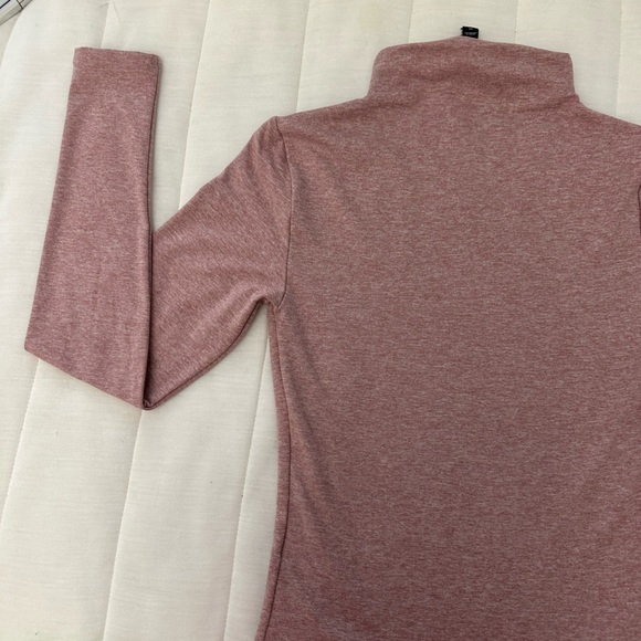 Express Body Contour Cozy Mock Neck Top - Picture 11 of 14